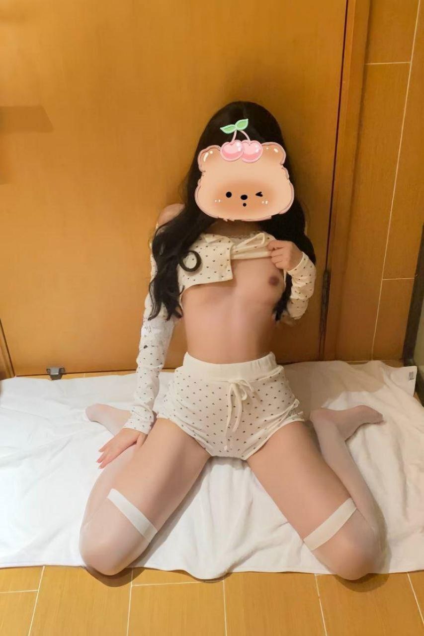 我被同学舔吃b,男人和女人床上插插插メイリン モデル...
